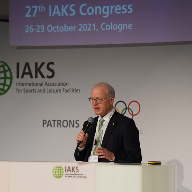 2021 IAKS Congress (16)_key note speaker_Stefan Kannewischer.jpg