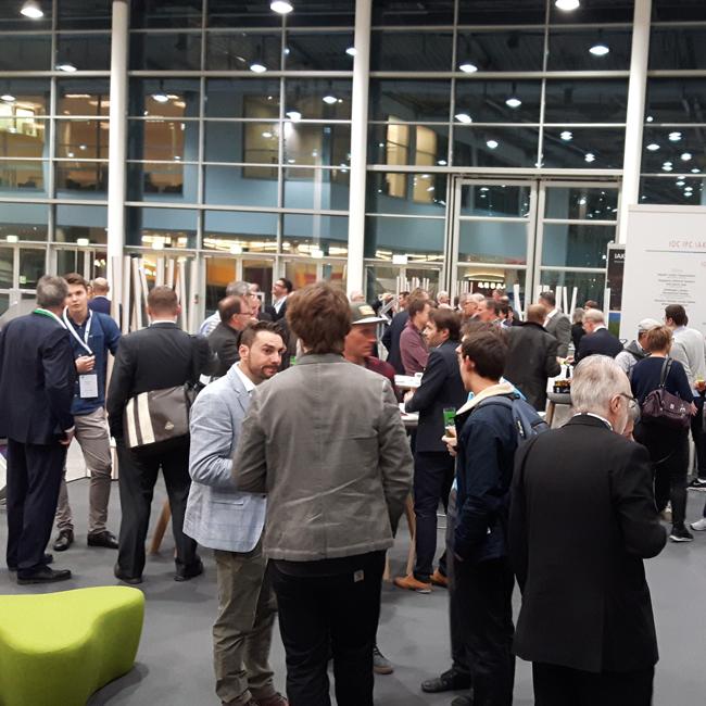 Happy Hour 2017_175046_credit IAKS_650.jpg